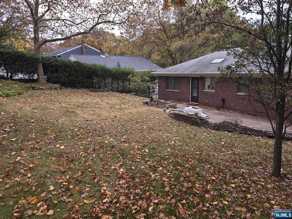 644 Oak Street