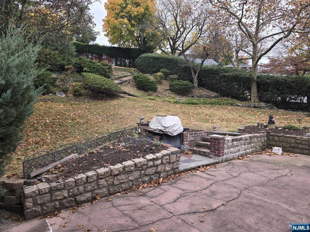 644 Oak Street