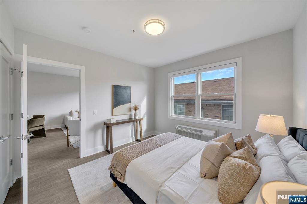 491 Walker Street 2B
