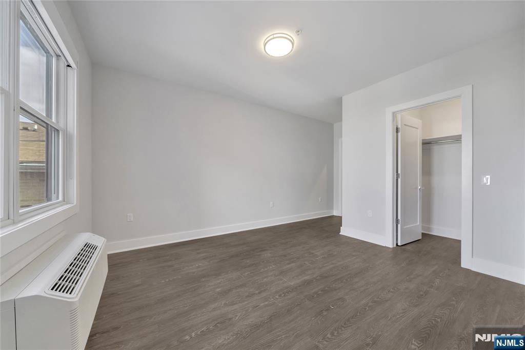 491 Walker Street 3E