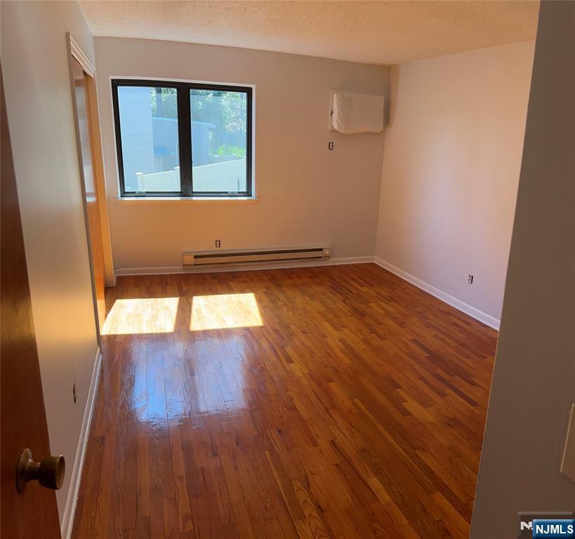 148 Undercliff Avenue