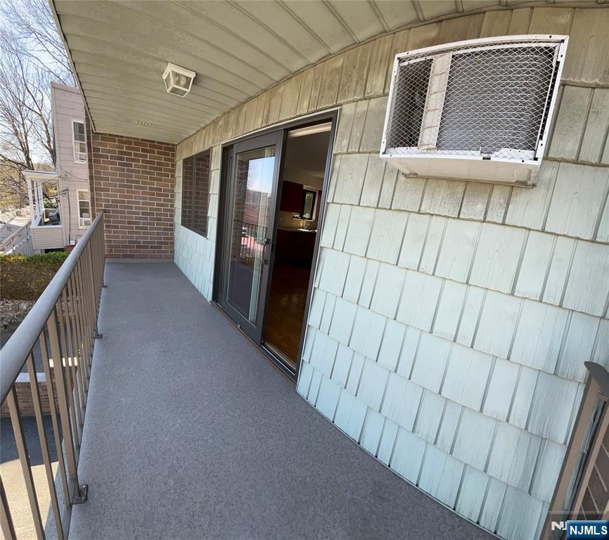 148 Undercliff Avenue