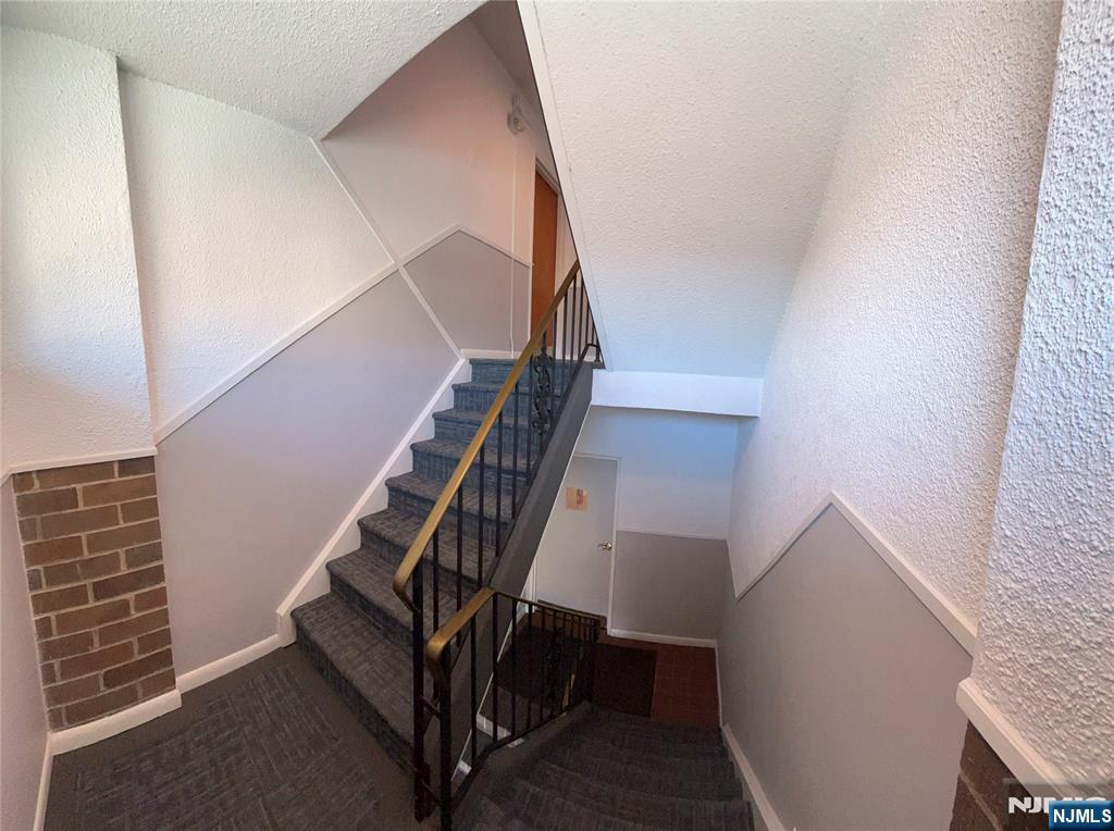 148 Undercliff Avenue