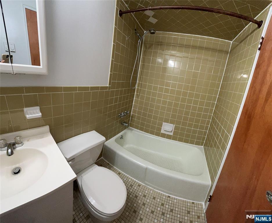 148 Undercliff Avenue