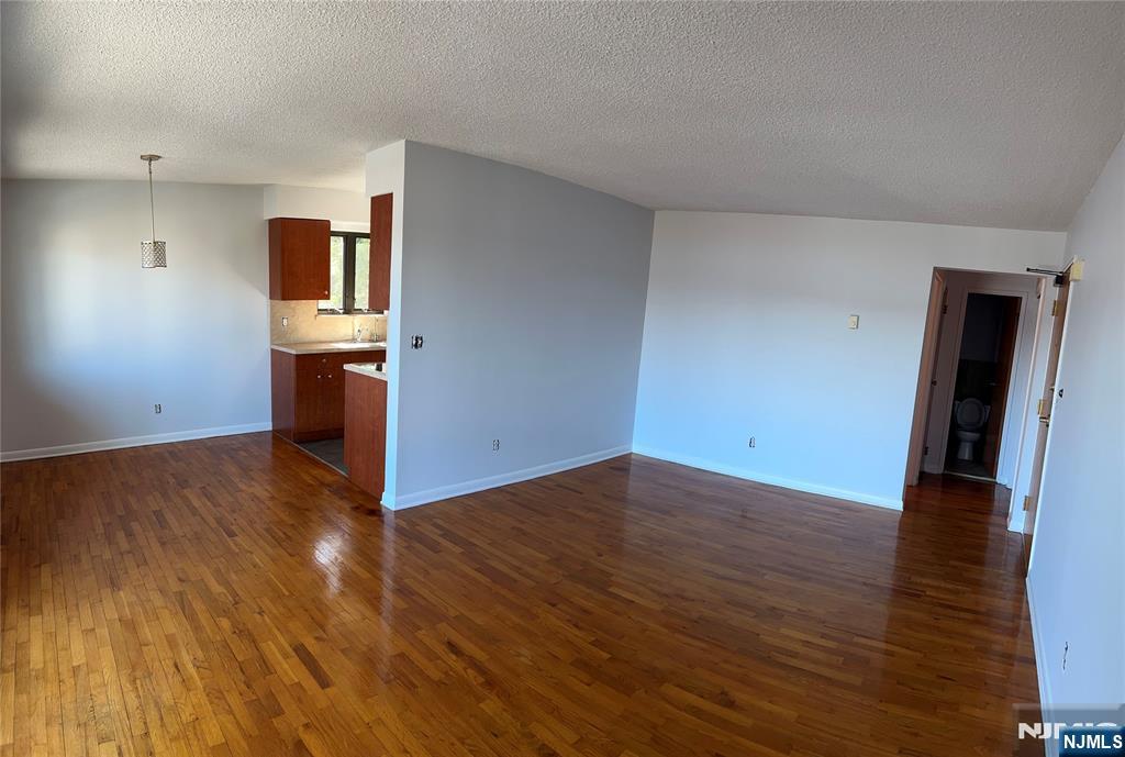 148 Undercliff Avenue