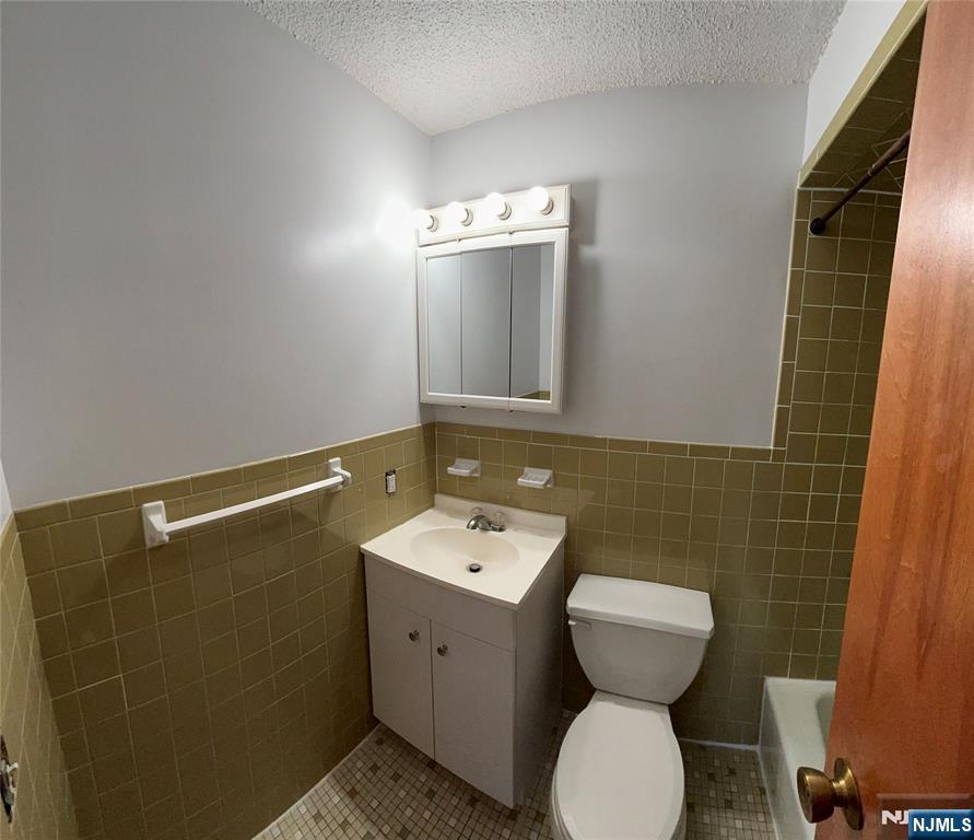 148 Undercliff Avenue