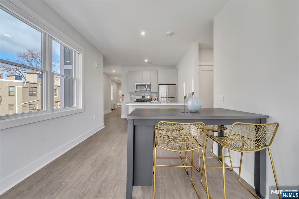 491 Walker Street 3A