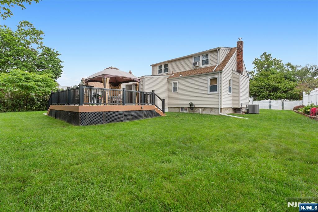 4 White Oak Drive