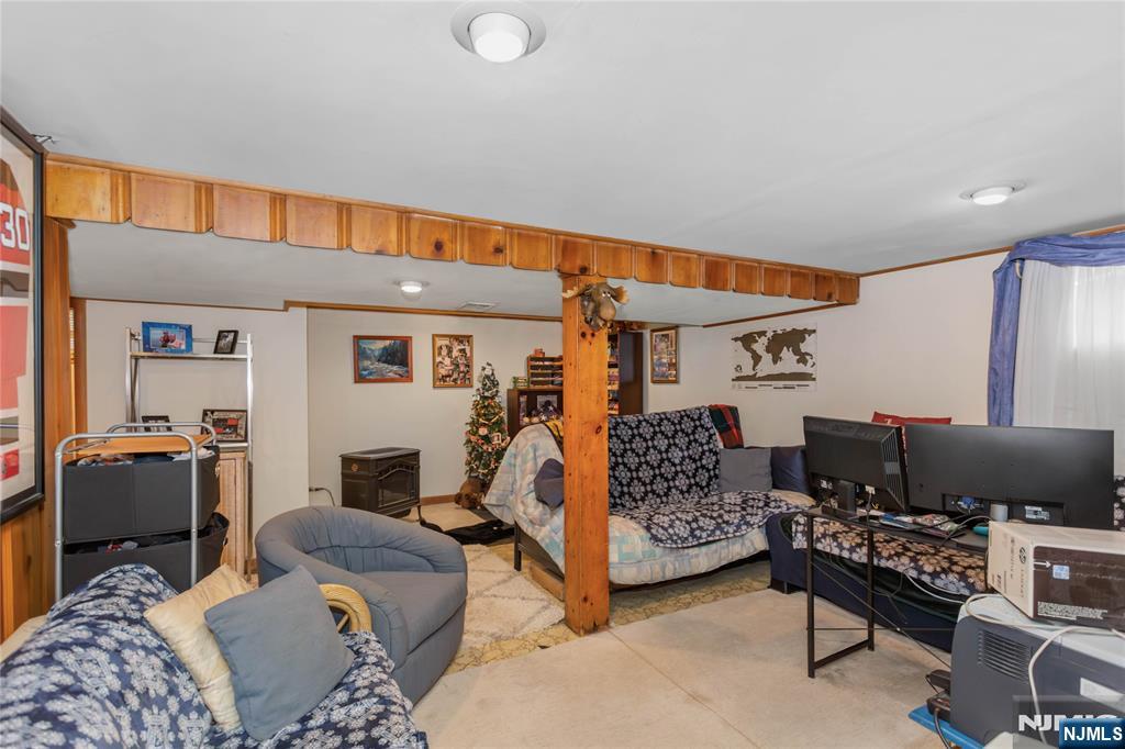 4 White Oak Drive
