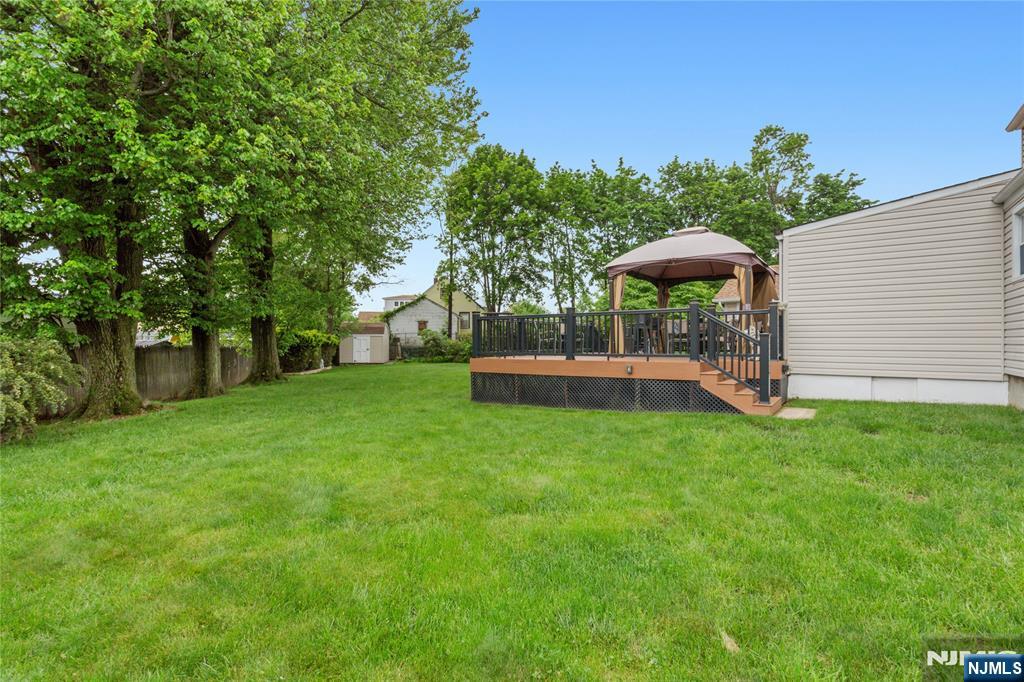 4 White Oak Drive