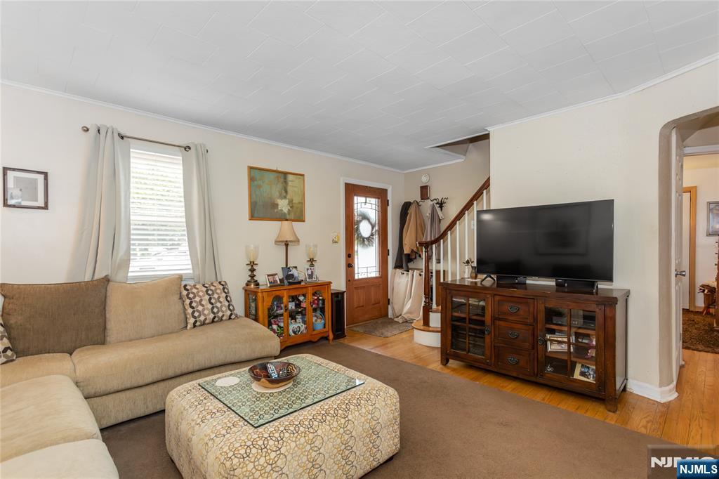 4 White Oak Drive