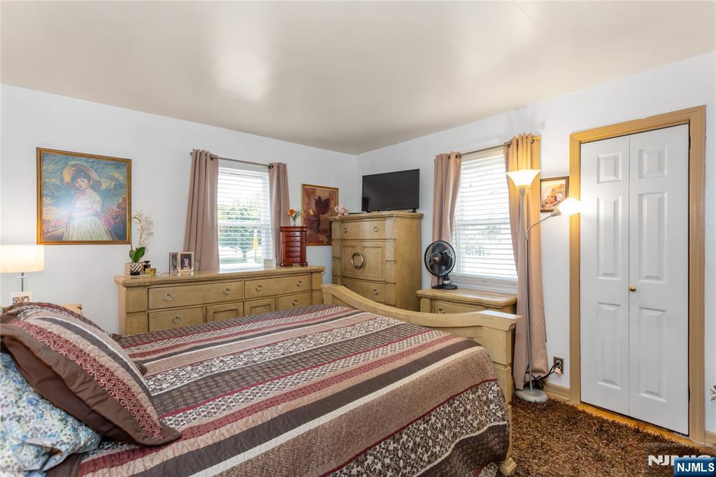 4 White Oak Drive