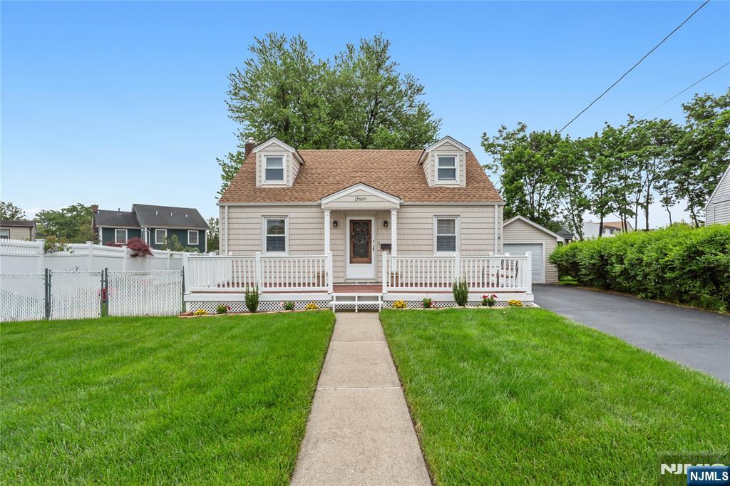 4 White Oak Drive