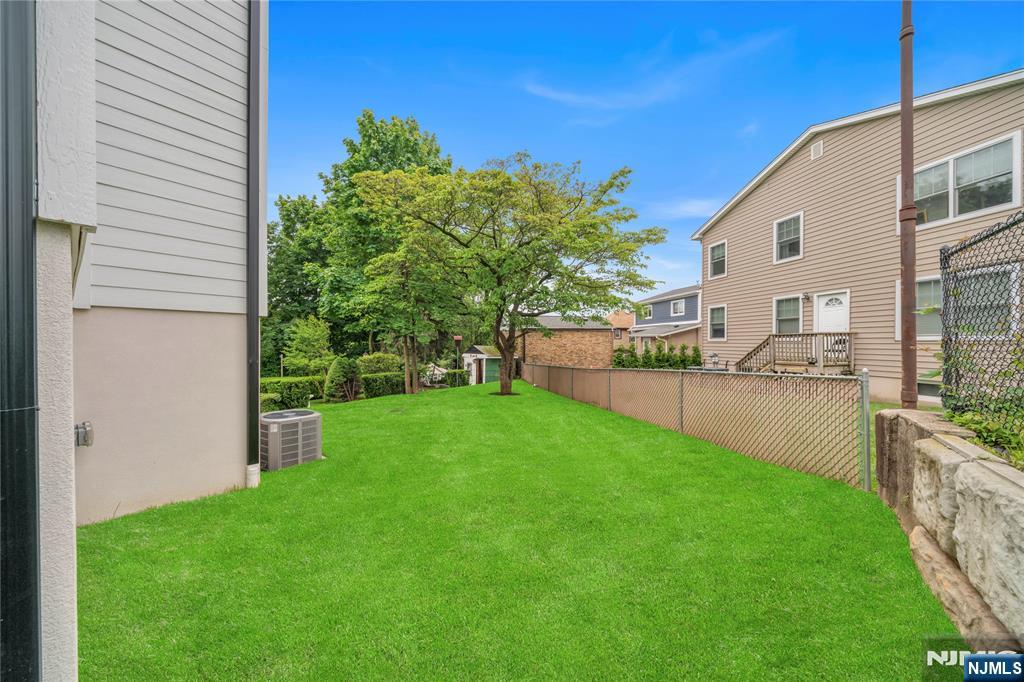 800 Pleasantview Terrace
