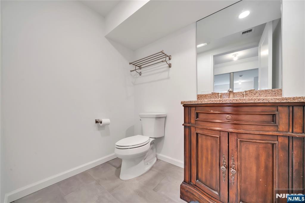 800 Pleasantview Terrace
