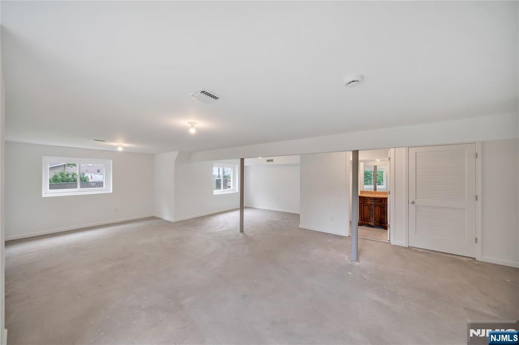 800 Pleasantview Terrace