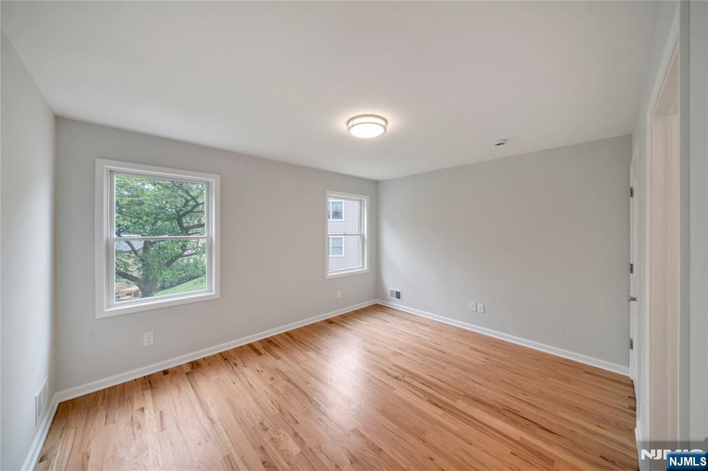 800 Pleasantview Terrace