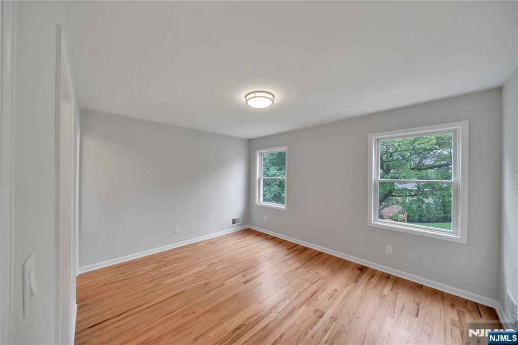 800 Pleasantview Terrace