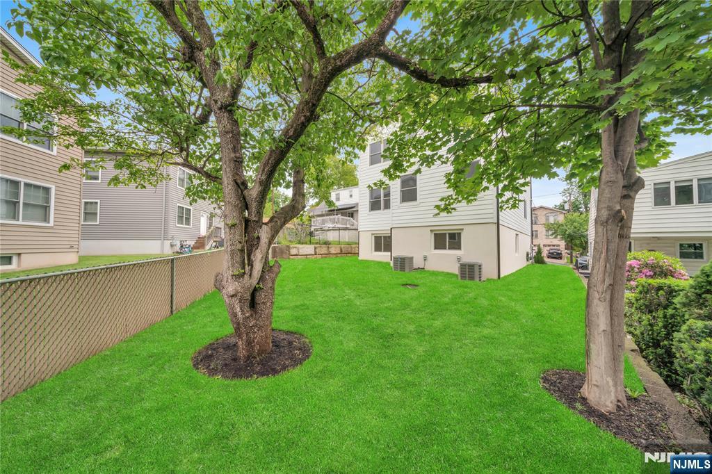 800 Pleasantview Terrace