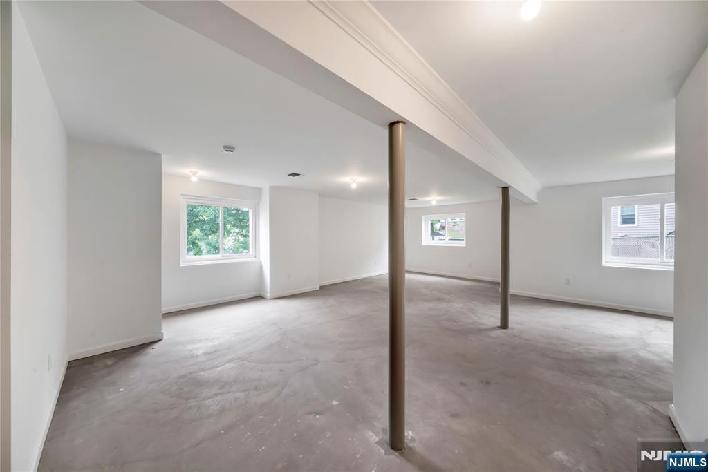 800 Pleasantview Terrace