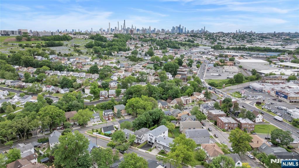 800 Pleasantview Terrace