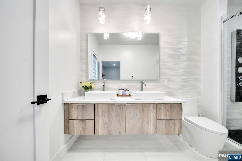 25 Edsall Boulevard 2