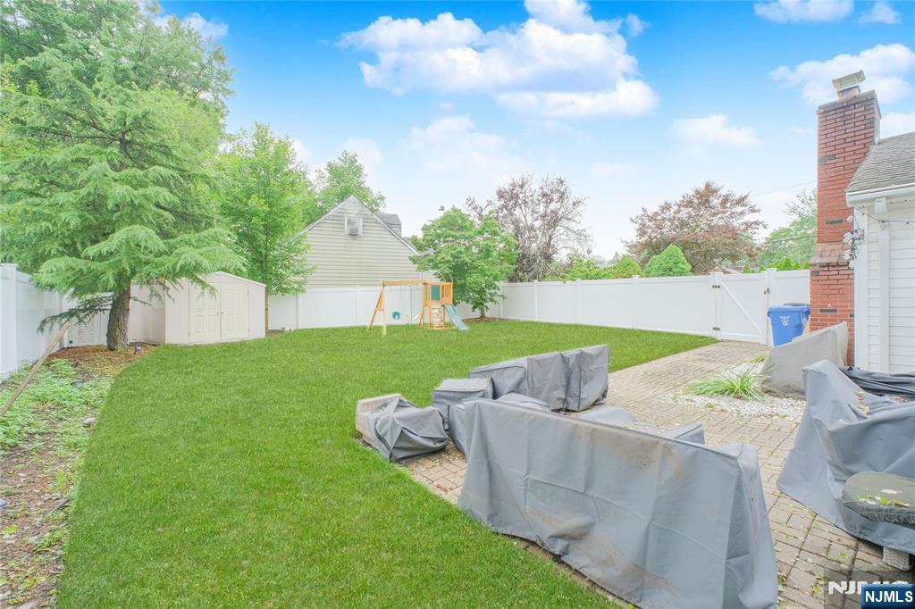 122 E Village Circle