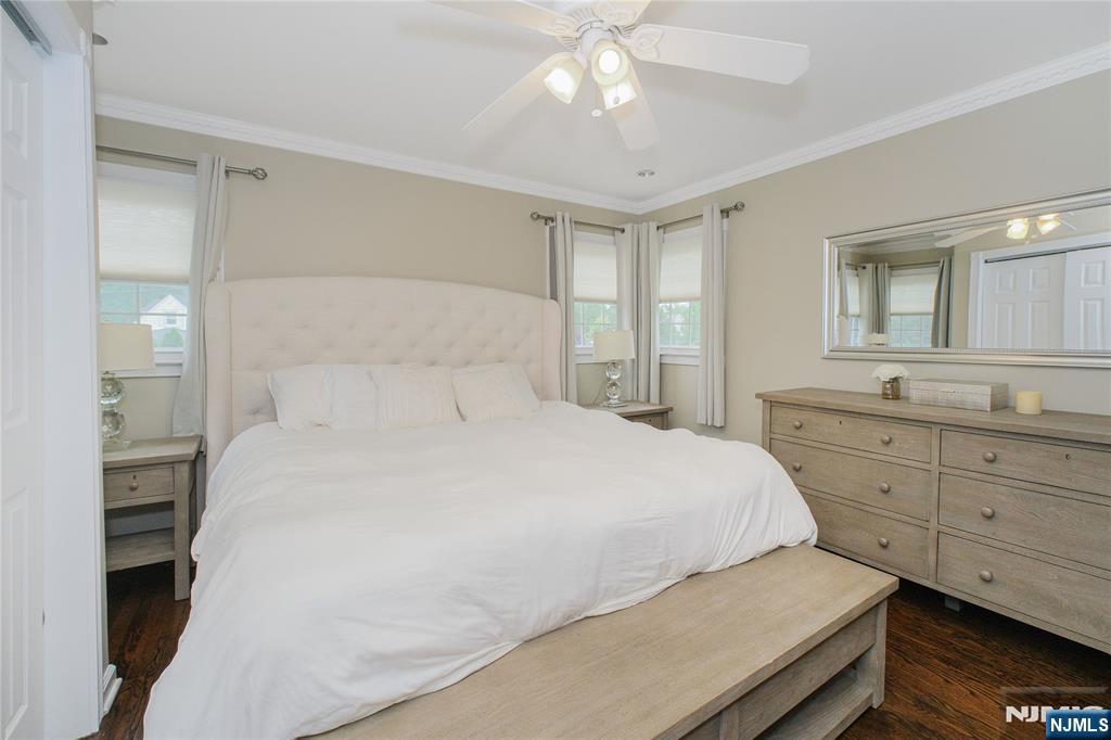 122 E Village Circle