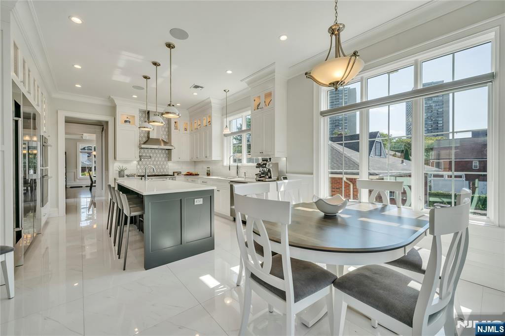 214 Forest Road