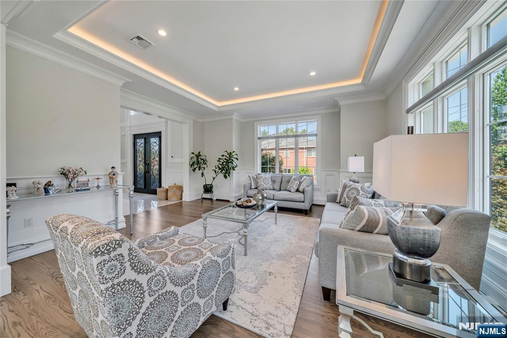 214 Forest Road