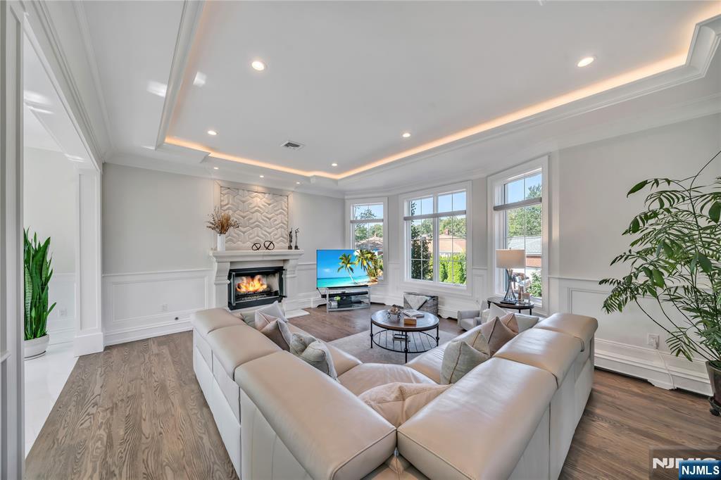 214 Forest Road