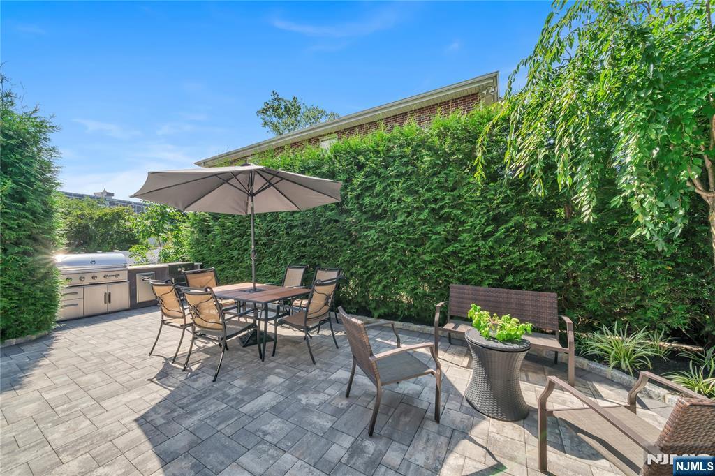 214 Forest Road