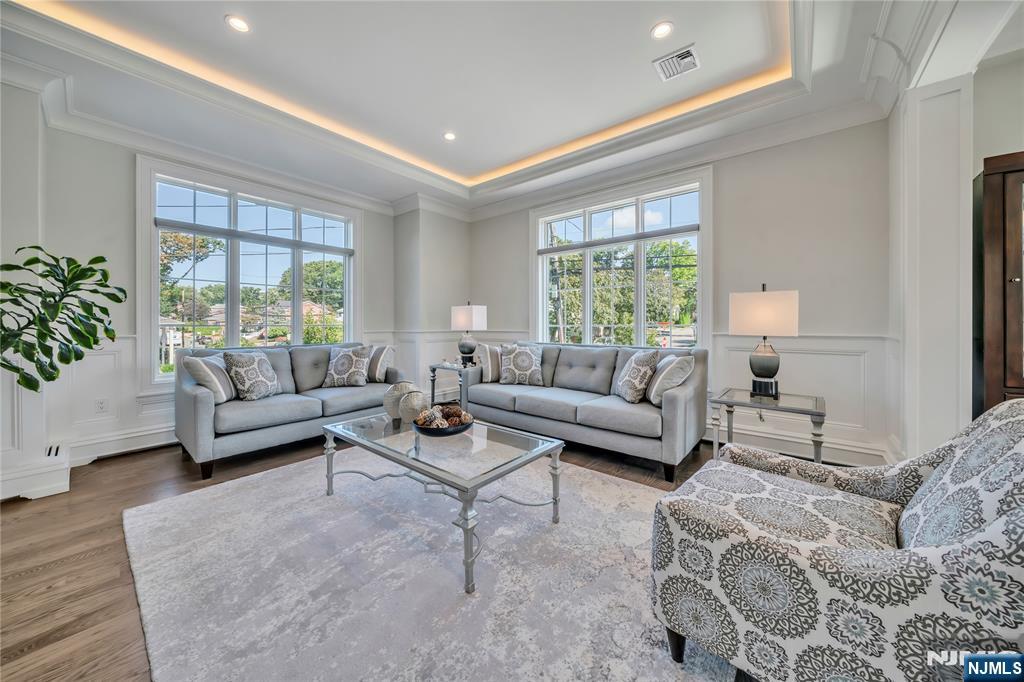 214 Forest Road