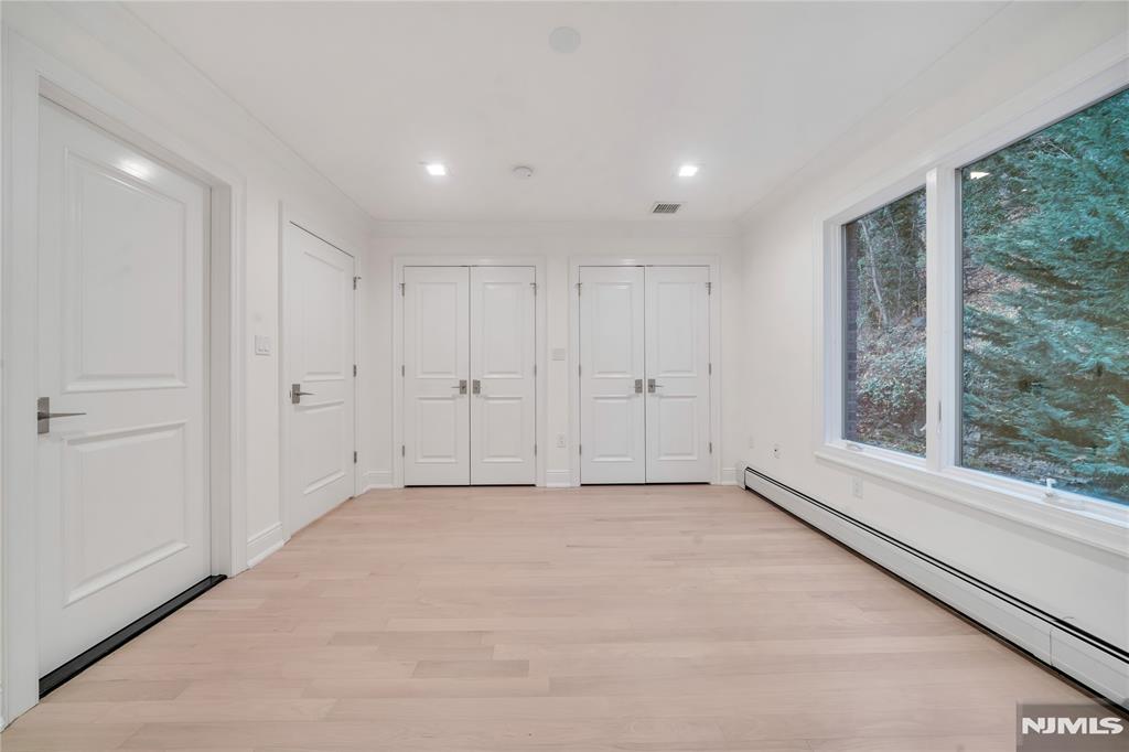 516 Undercliff Avenue