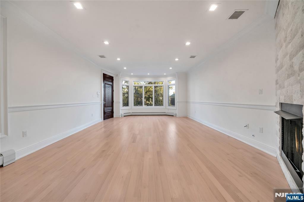 516 Undercliff Avenue