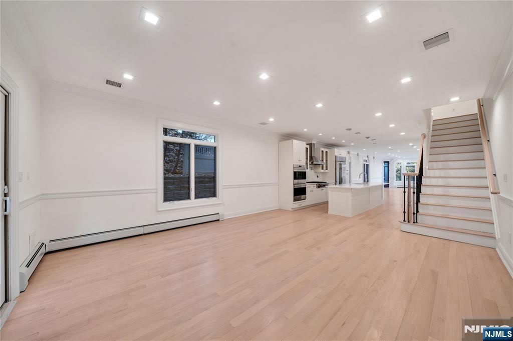 516 Undercliff Avenue