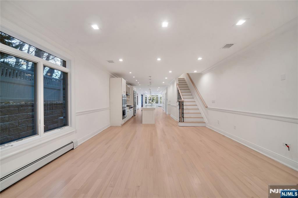 516 Undercliff Avenue