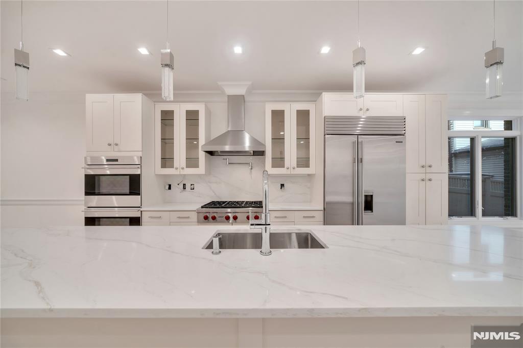 516 Undercliff Avenue