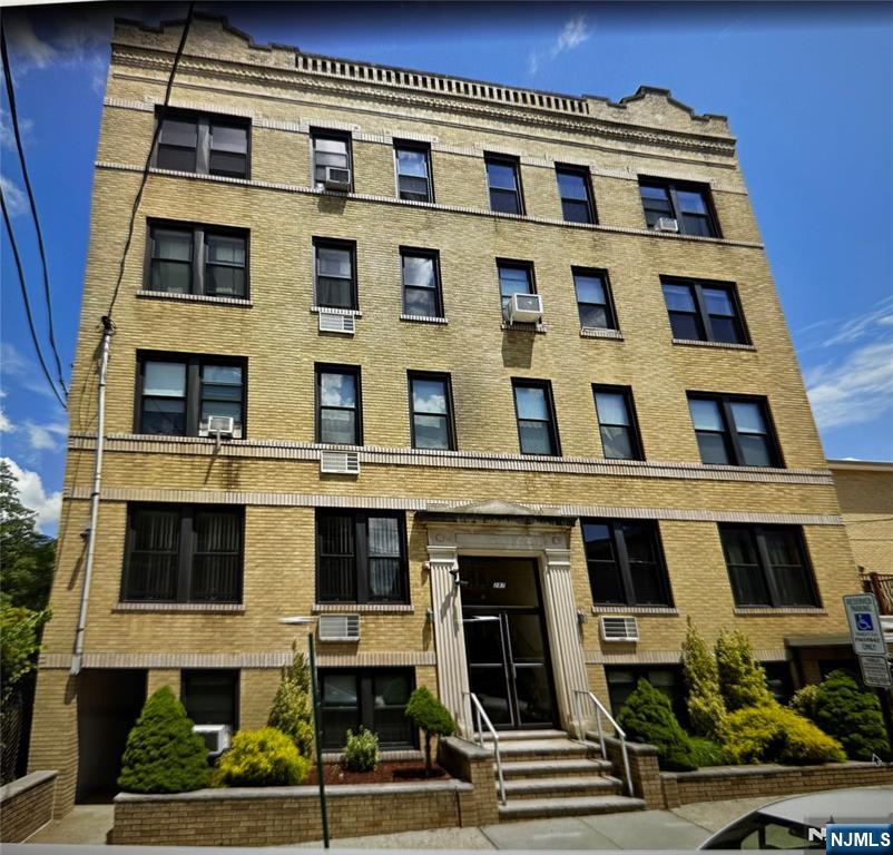 287 Lawton Avenue 14