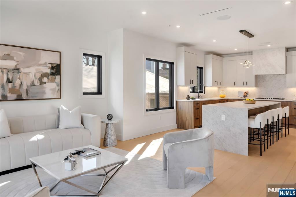 2220 Mackay Avenue A