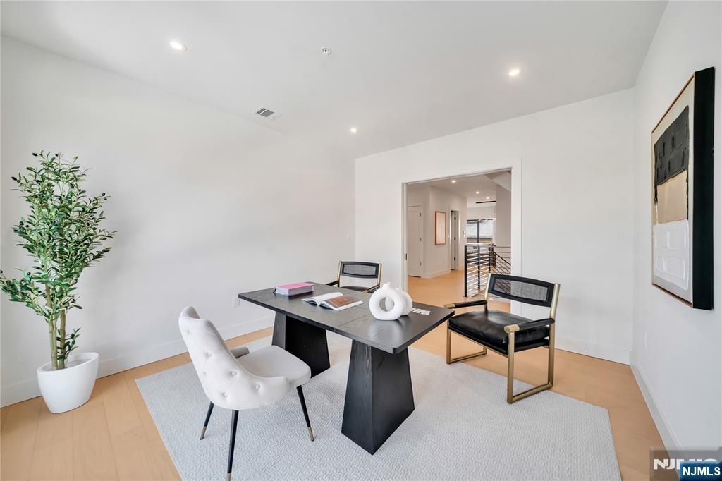 2220 Mackay Avenue A