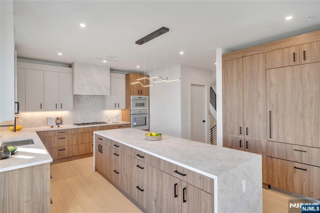 2220 Mackay Avenue A