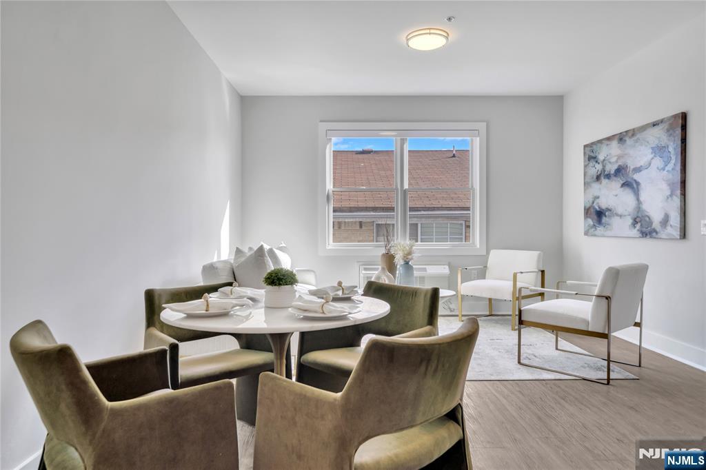 491 Walker Street 3G