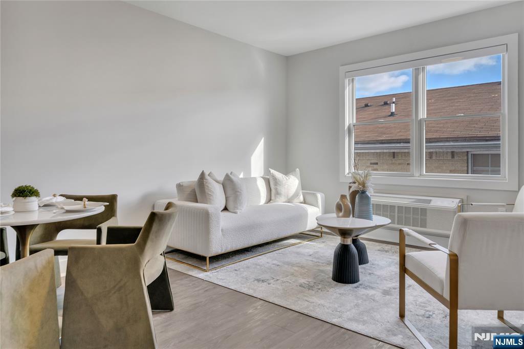 491 Walker Street 3G