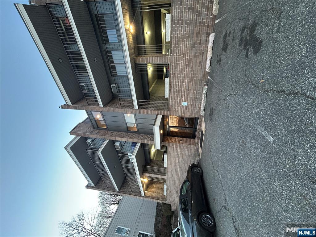 148 Undercliff Avenue 2