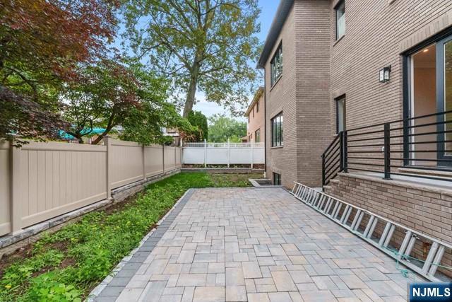 211 Warwick Avenue 1