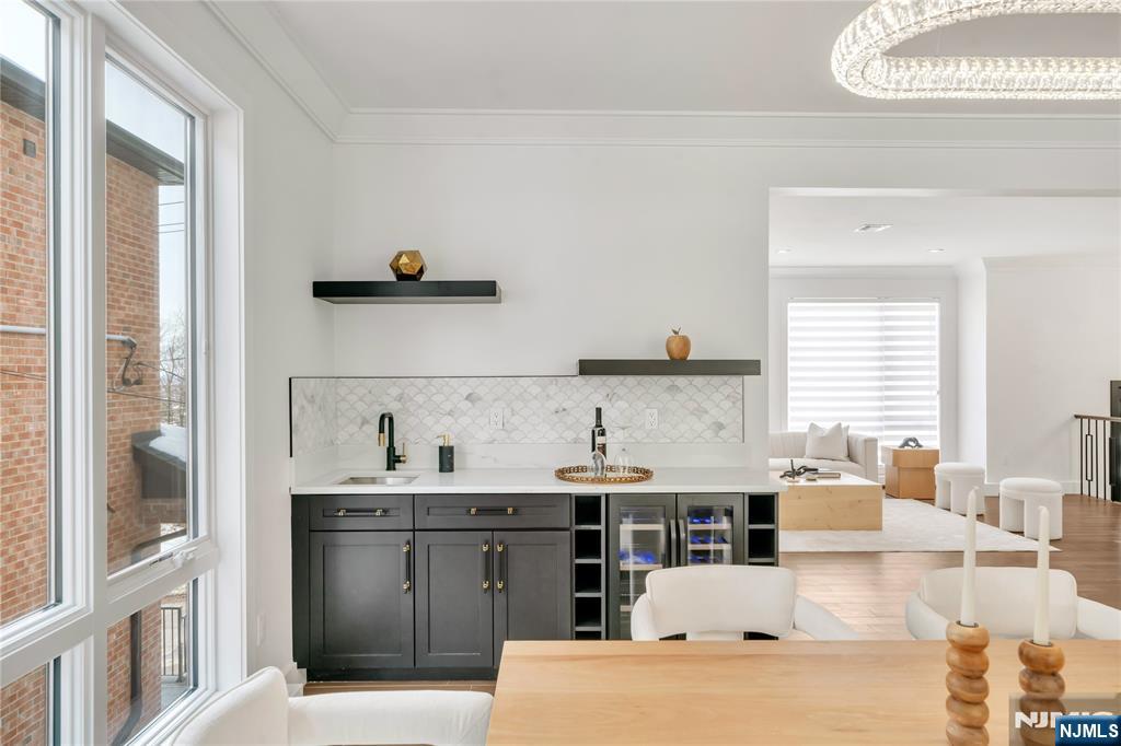 428 6th Street 1
