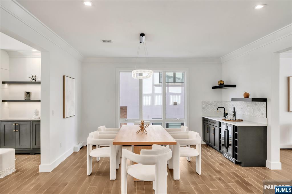428 6th Street 1