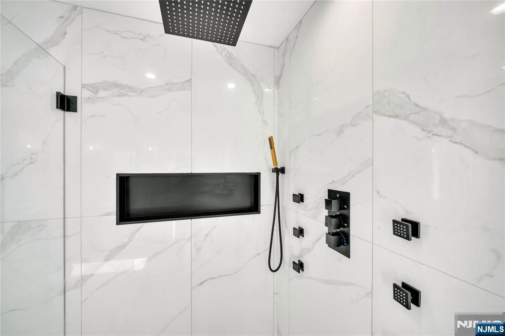 428 6th Street 2