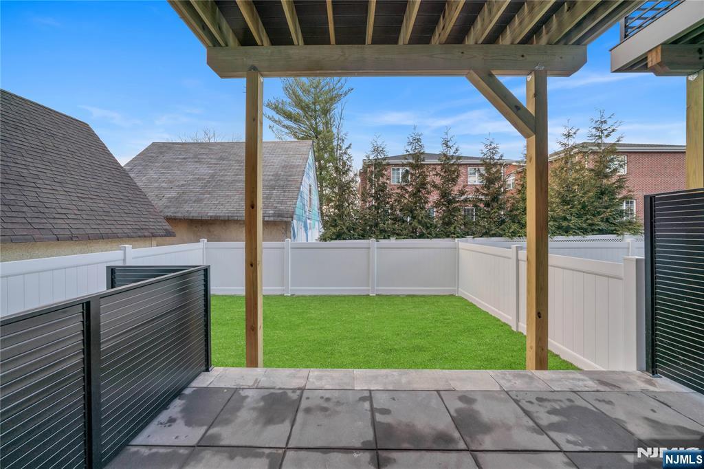 1047 Anderson Avenue A